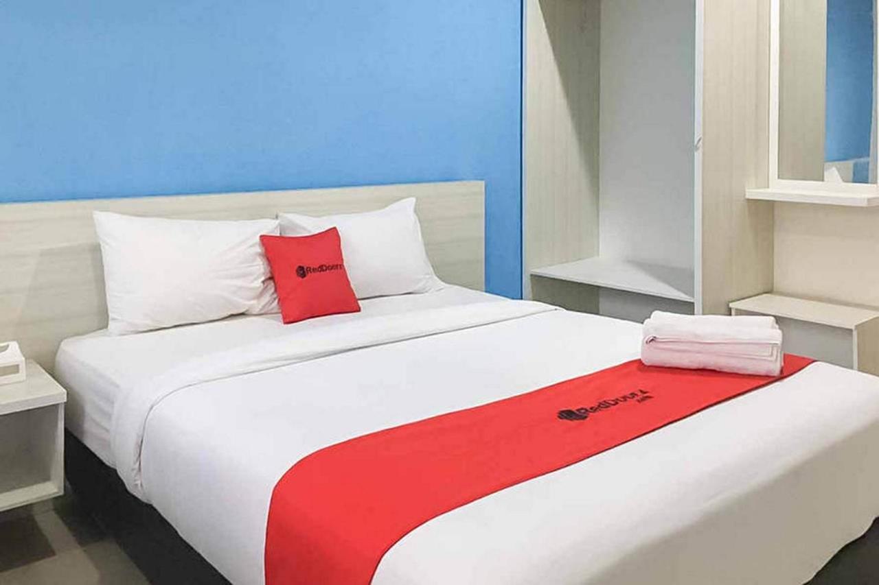 Reddoorz Plus At Panorama Villas Batu Batu  Exterior photo