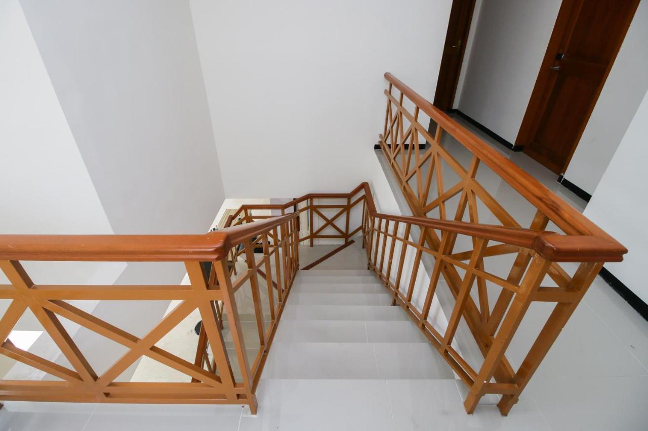Reddoorz Plus At Panorama Villas Batu Batu  Exterior photo